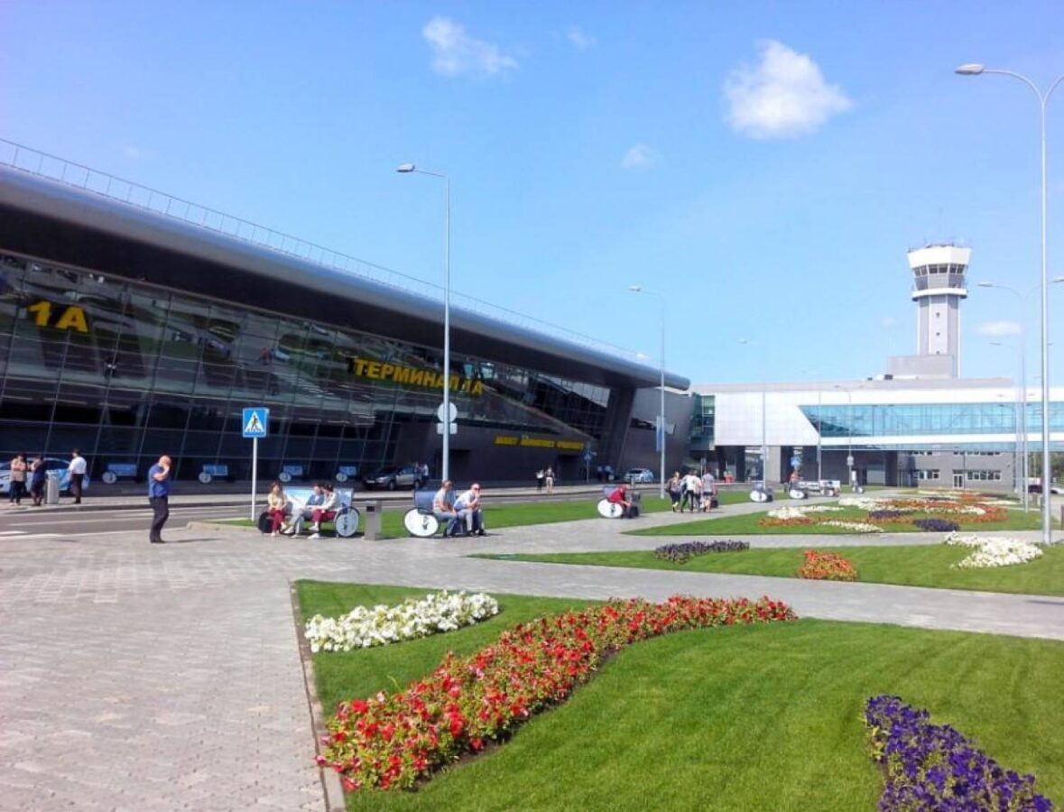В казанском аэропорту из-за проблем с шасси экстренно приземлился самолет
