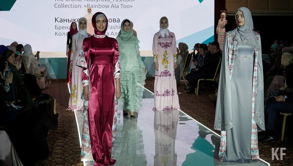 Собрание этнических костюмов кутюрье покажет на фестивале моды в Казани.