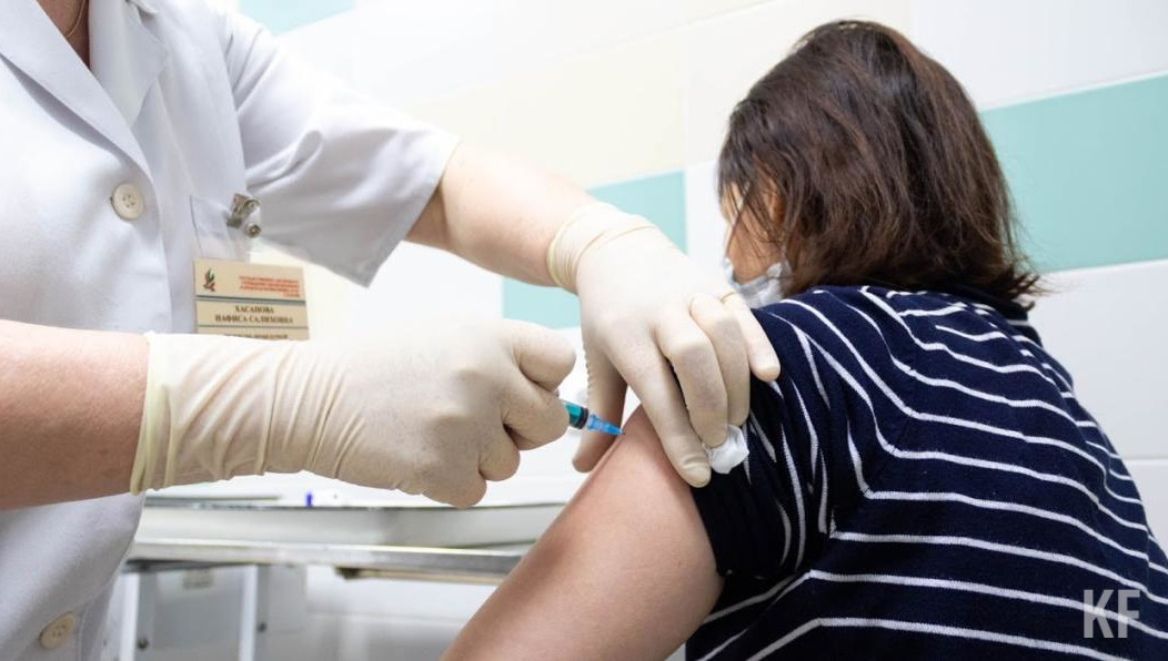 Всего провакцинировано 53487 жителей республики.