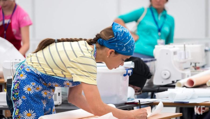 Пишущие левой рукой также чаще встречаются среди менеджеров по закупкам и разработчиков ПО.