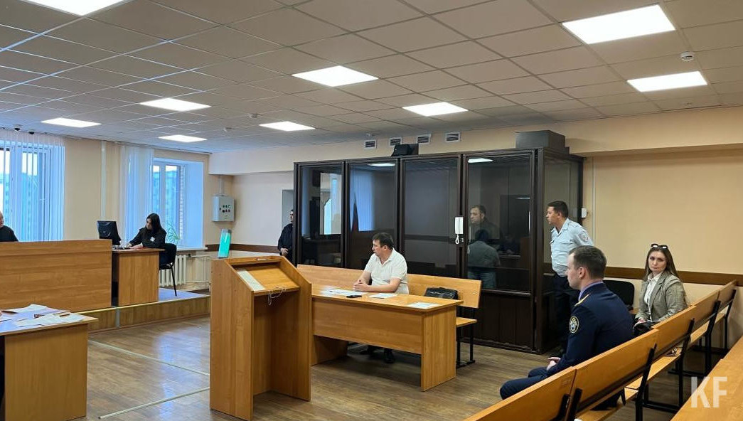 Доводы защиты о переводе на домашний арест отвергли.