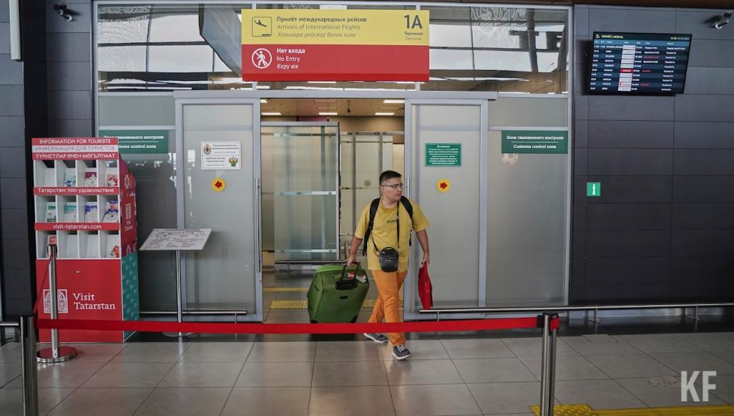 Лица старше 18 лет за проживание в гостинице больше суток будут платить по 100 рублей за каждый прожитый в номере день.