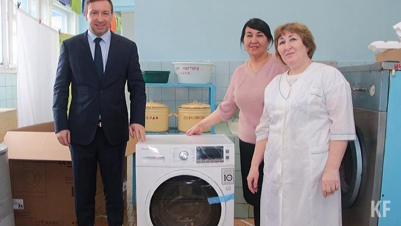 Стиральную машину подарил НКНХ.