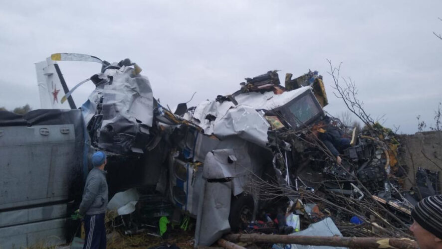 С родственниками погибших работает команда психологов.