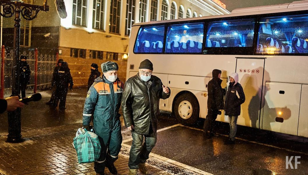 Данная программа рассчитана на 15 тысяч эвакуированных и 60 тысяч находящихся под риском увольнения россиян.