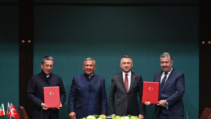 Один их подписанных документов касается&nbsp;реализации проекта в области нефтехимии на территории GEBKIM.