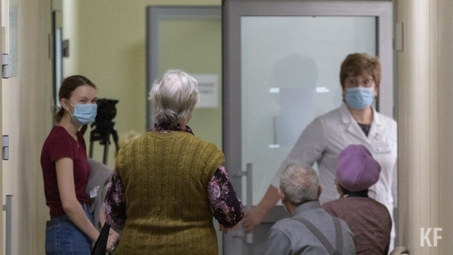 На помощь поликлиникам придут непрофильные организации.