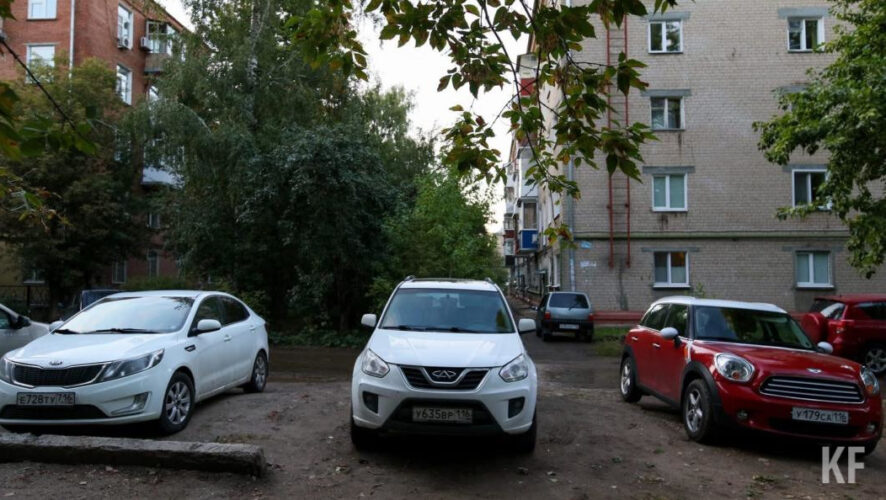 Пострадавший водитель снял &laquo;побитую&raquo; крышу на видео.