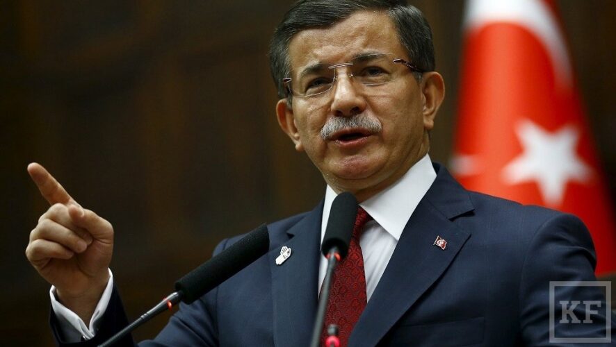 Премьер-министр Турции Ахмет Давутоглу раскритиковал введенные Россией экономические санкции в отношении Анкары