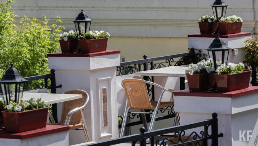 Более половины занимают летние веранды.