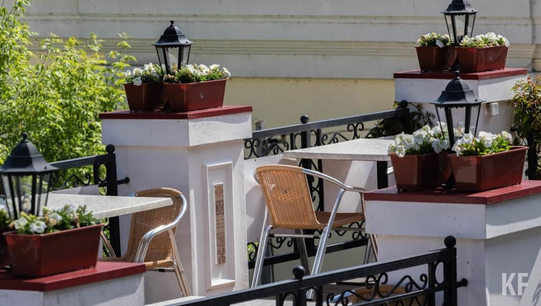 Более половины занимают летние веранды.