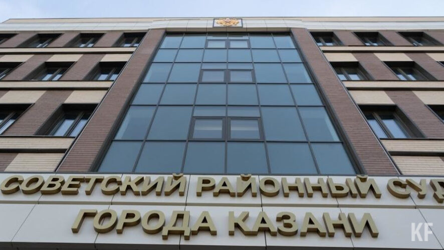 Приговор выслушали и два его компаньона.