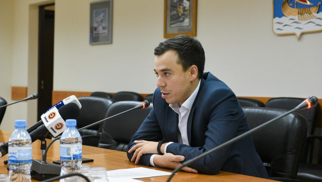 В это вовлечены как комиссии в составе управления спорта