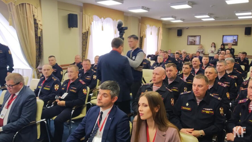 Всего по стране подразделения ведомства охраняют более 1