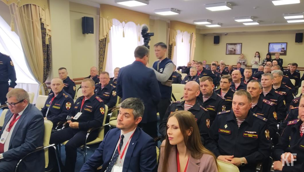 Всего по стране подразделения ведомства охраняют более 1