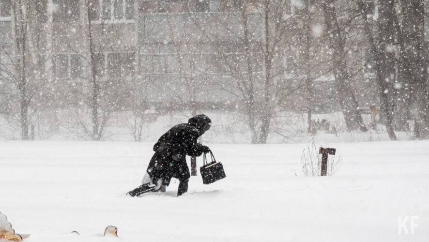 Погода в столице Татарстана разбушевалась: 14 и 15 января в республике ухудшатся погодные условия - сильный снег