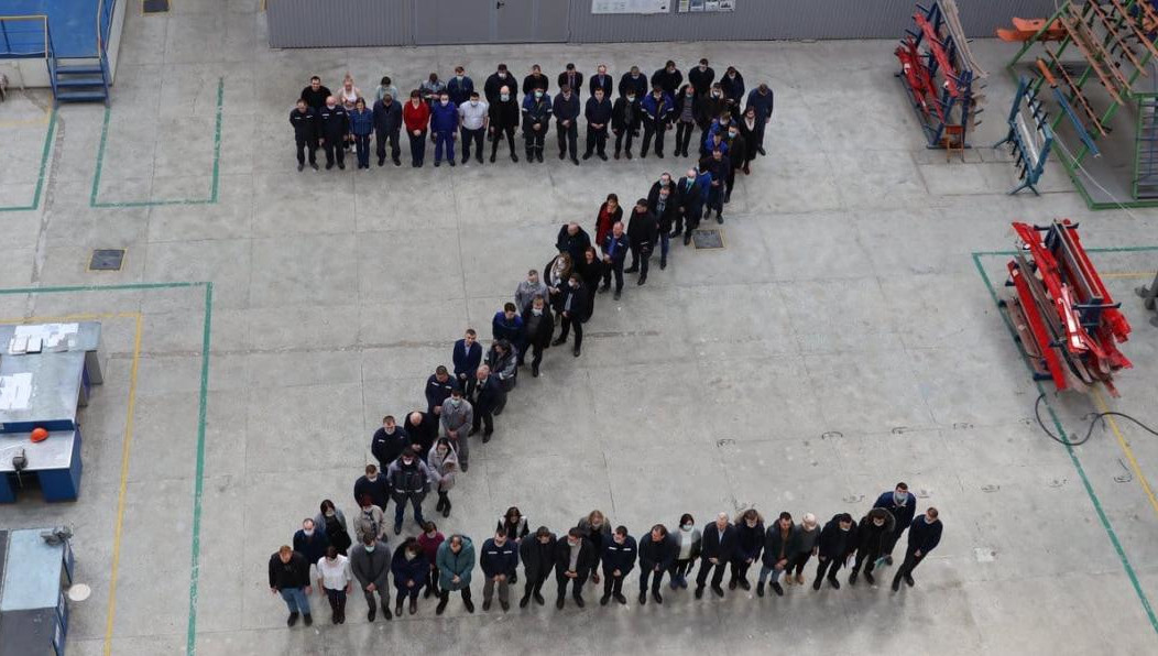 В акции приняли участие почти 100 сотрудников предприятия.