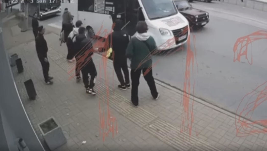 Пострадавшую госпитализировали.