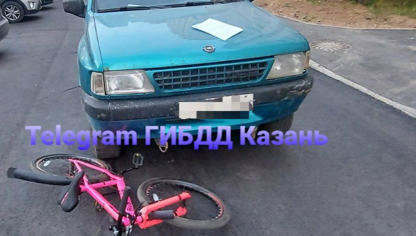 Четыре человека сели за руль без прав.