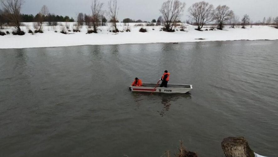 На нём не было спасательного жилета.