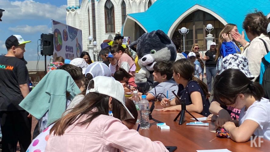 Мультимедийный центр от легендарной киностудии &laquo;Союзмультфильм&raquo; устроил шоу в День защиты детей.