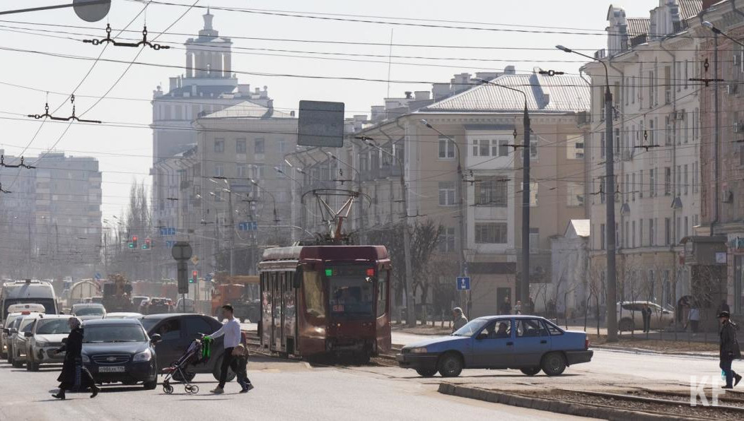 Прием ведется по предварительной записи по телефону.