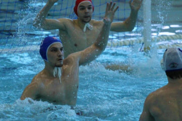 Казанский клуб одержал победу во втором туре ЧР по водному поло.