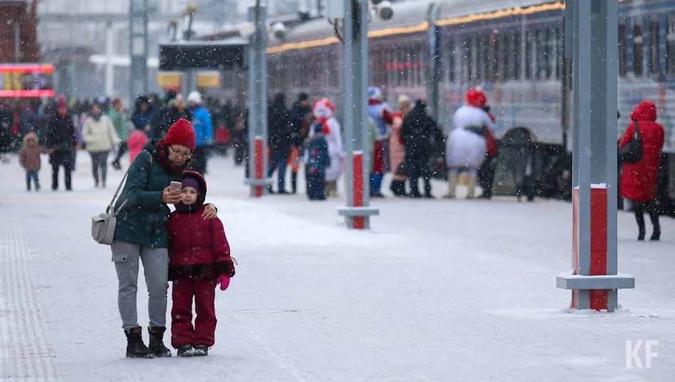 У детей обычно бледнеет или синеет кожа.