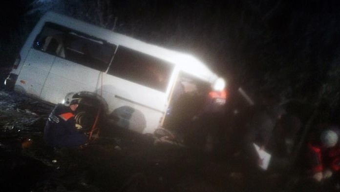 До 14 человек выросло число жертв аварии с участием микроавтобуса «Мерседес» и лесовоза «КАМАЗ» на трассе в Марий Эл