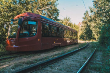 Повреждена контактная сеть на пересечении улиц Крыловка - Вахитова.