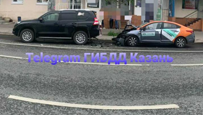 Всего за сутки в столице Татарстана произошло 77 аварий.