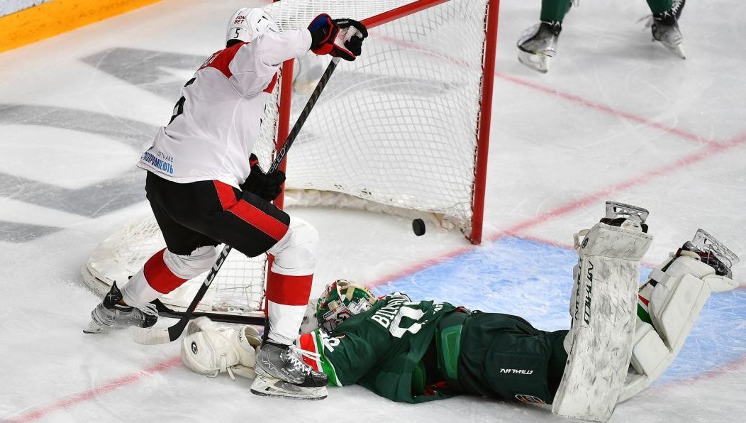 Финал Востока переезжает в Омск при счете 1:1. Второй матч серии команда Билялетдинова провела заметно слабее.