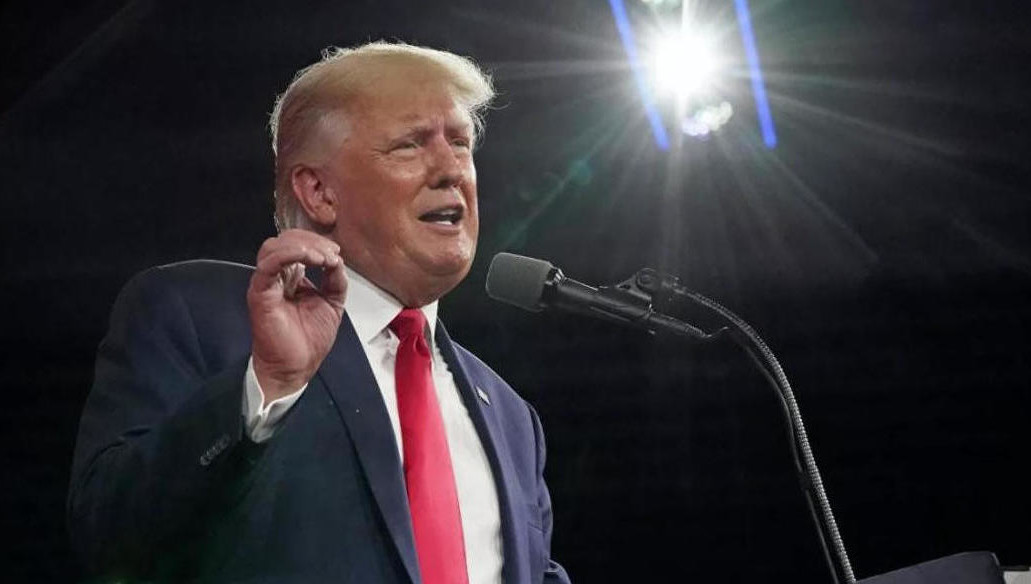 При этом некоторые американские банки уже начали банкротиться.