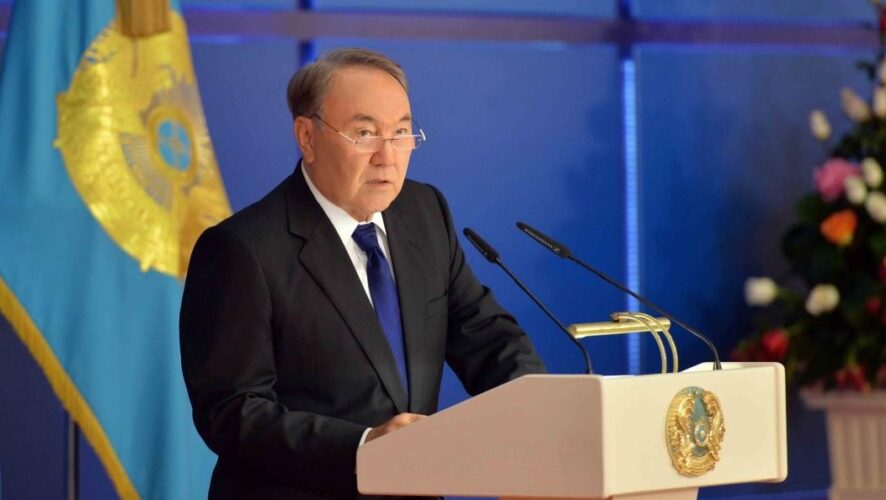 Президент Казахстана Нурсултан Назарбаев подписал указ о транслитерации казахстанского алфавита на латинскую графику