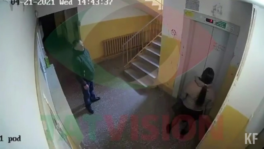 Инцидент произошел в подъезде дома №16 по улице 30 лет Победы.