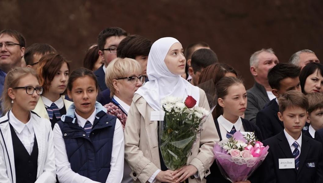 В Татарстане дали старт Году педагога и наставника. В течение всего 2023-го в республике запланировано проведение мероприятий для поднятия престижа профессии.