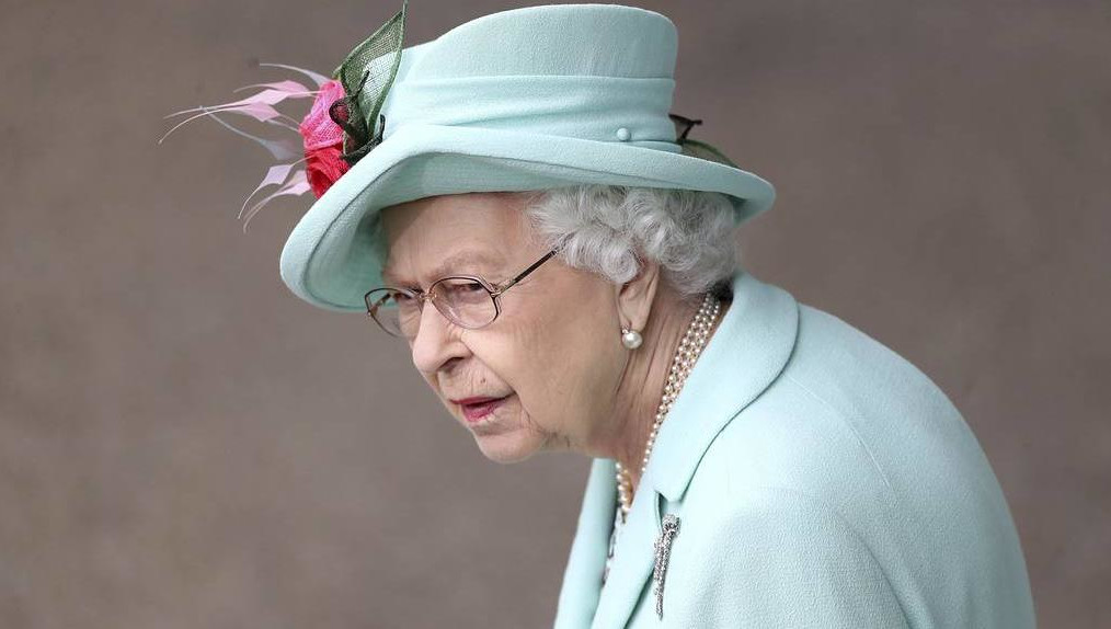 Елизавета II надеется
