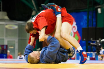 Россияне занимают первую строчку в общем медальном зачёте.