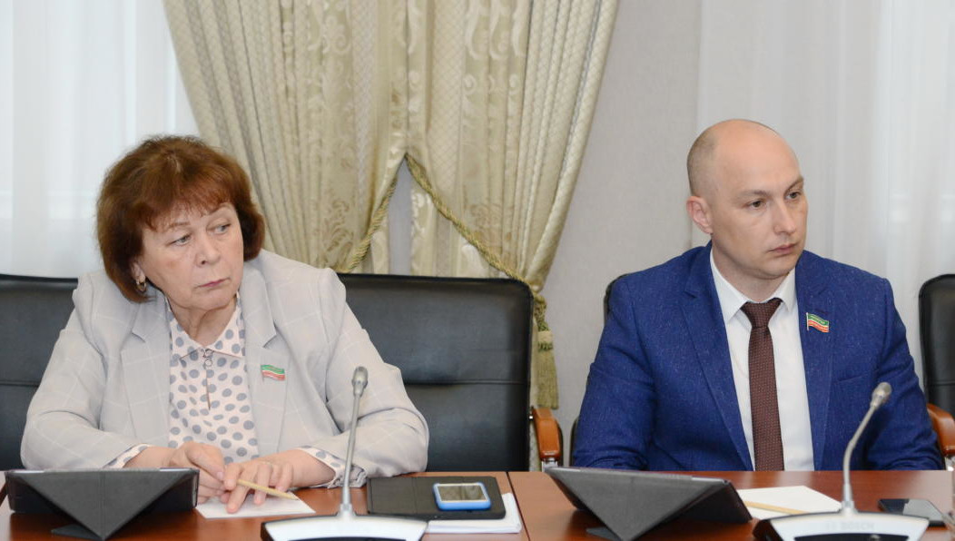 Представители системной оппозиции заявили