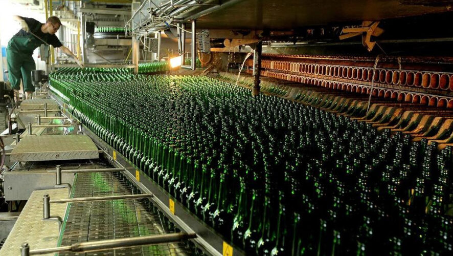 Все сотрудники гарантированно будут получать зарплату до конца года.