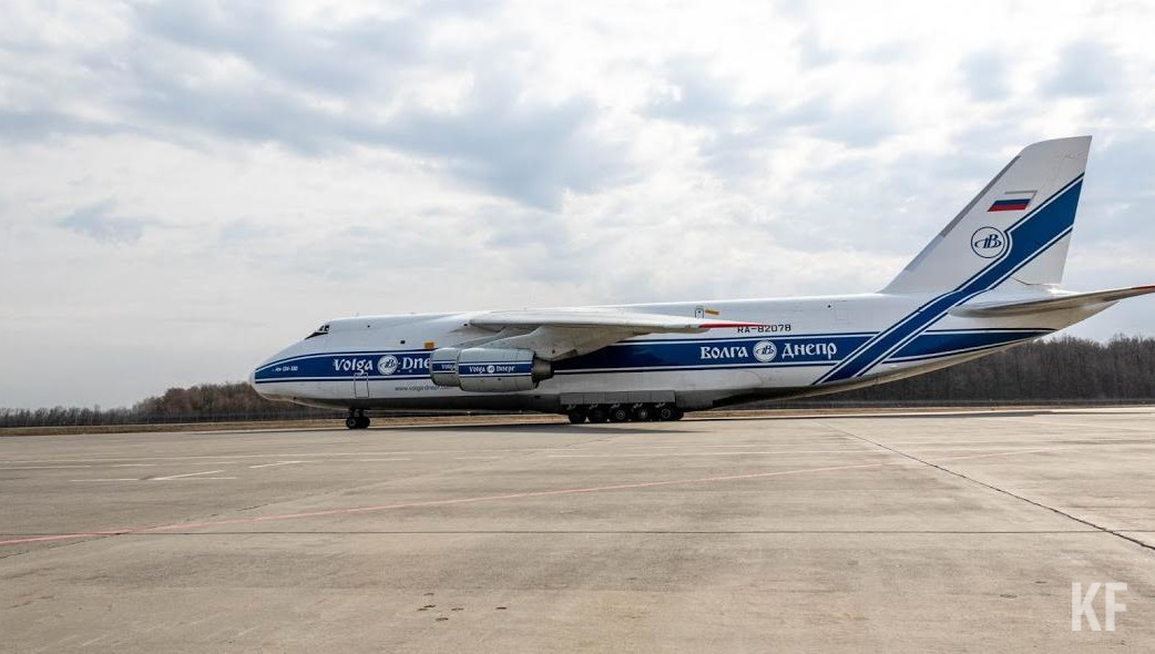 Воздушное судно встретилось с шаром.