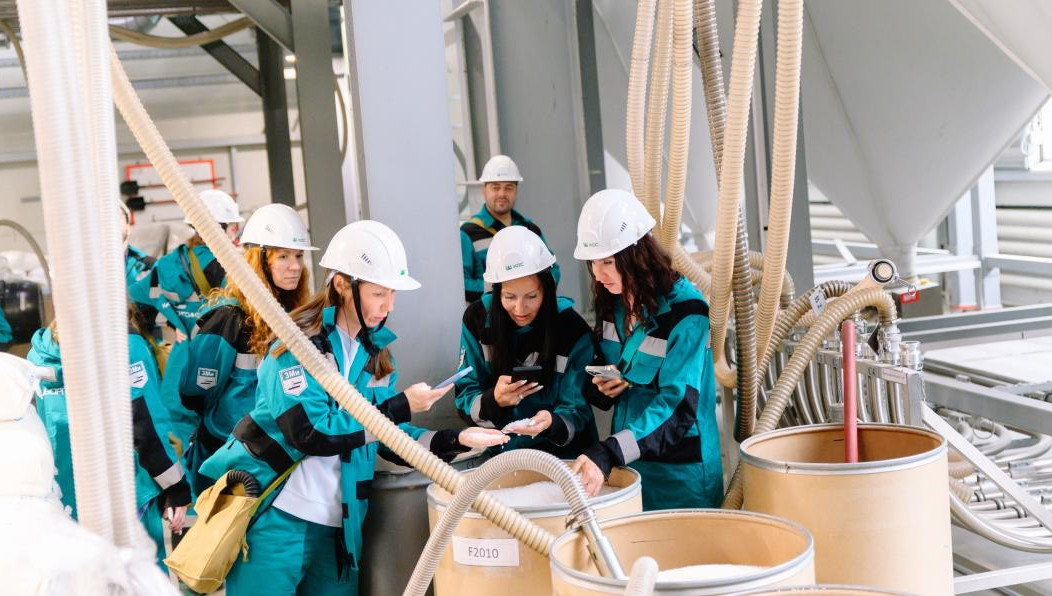 Вторичный щебень вовлекают в строительство проектов.