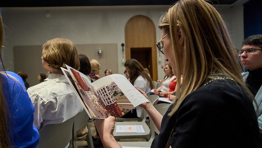 Лидерство в 2022 году по-прежнему удерживает профессия IT-специалиста.