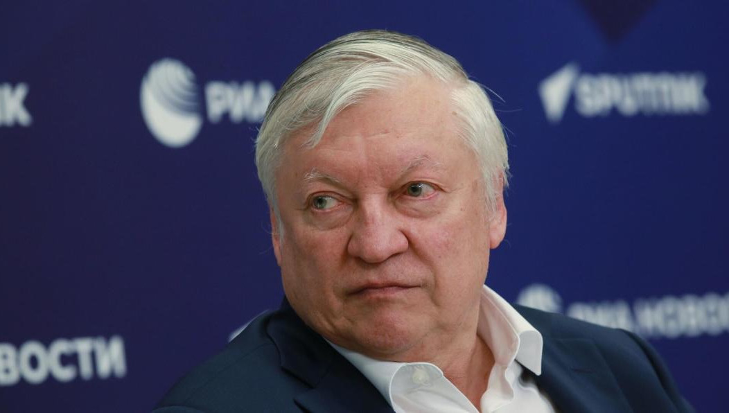 У депутата бытовая травма.