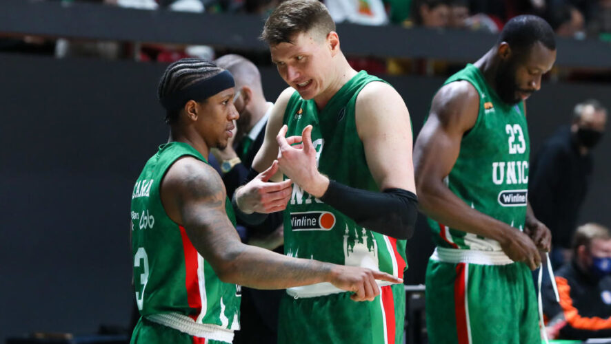 Игра закончилась со счётом 97:77.