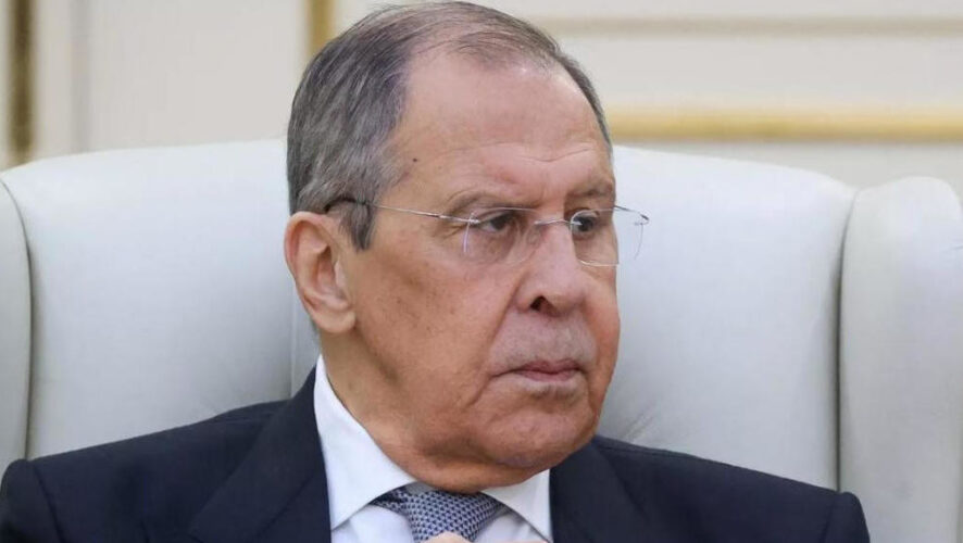 Глава МИД РФ заявил о нарушении дипломатической этики и «сливе» со стороны Франции.