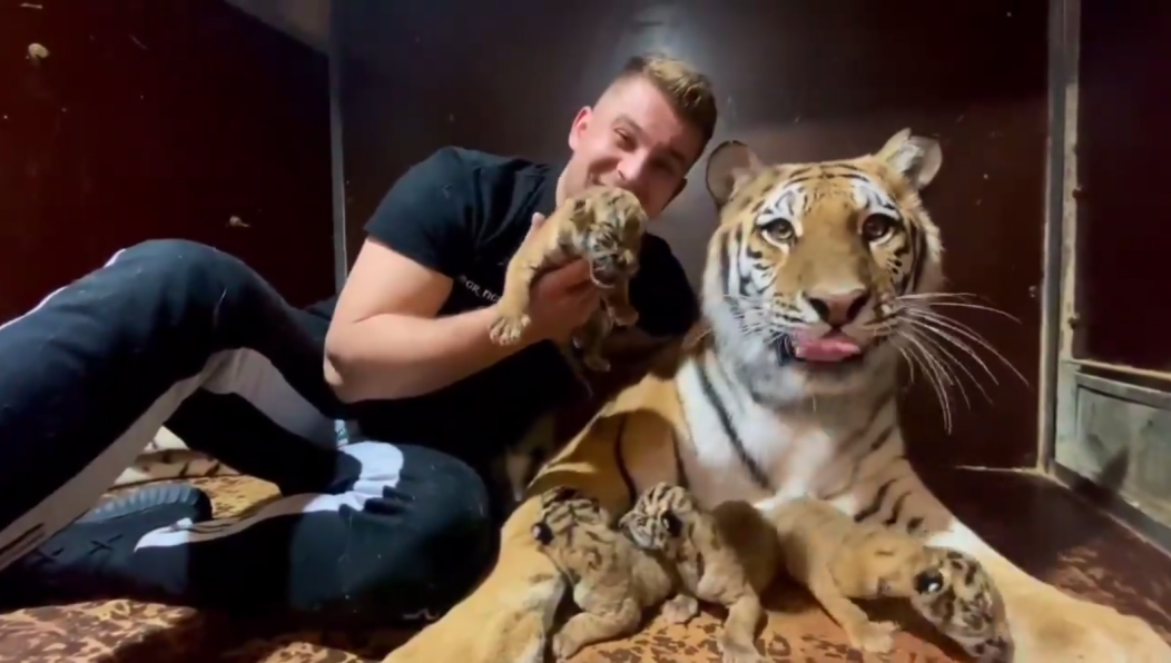 Роды прошли в Старый Новый год.