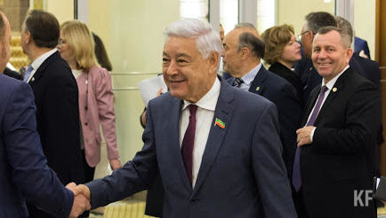 Один из депутатов остался без места