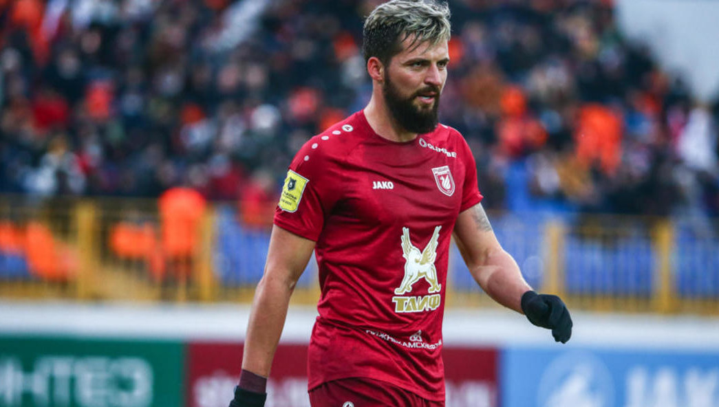 Вместо него в заявку вернули нападающего Джордже Деспотовича.