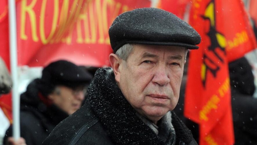 Лидер движения «Трудовая Россия» Виктор Анпилов умер в возрасте 72 лет. Об этом сообщается на его странице в Facebook.